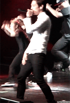 jungtws-deactivated20220727:  Himchan casually touching himself on stage 