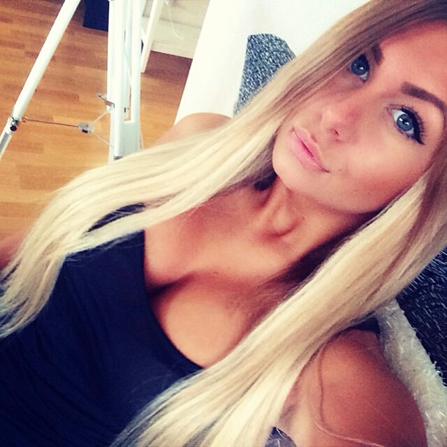 amateur-implant-pics:  @jellydevote