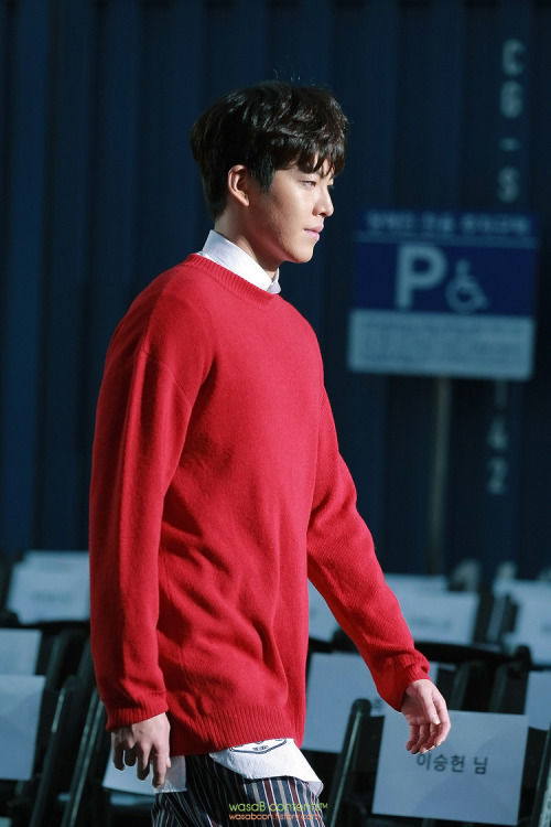 151022 Kim Woo Bin on the way to and reharsal for SFW “Sewing Boundaries” showcr: wasabcon