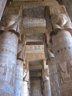 uulemnts:  statues-and-monuments: statues-and-monumentsTemple of Hathor, Dendera, Egypt 2011 by andrei deev  