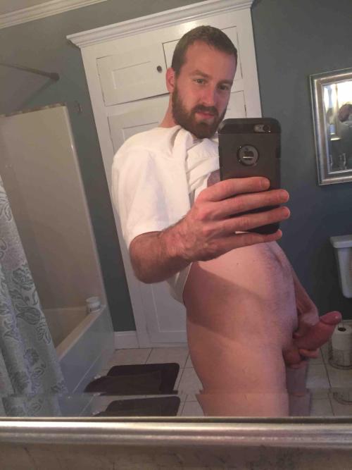 straightmenworshipping: straightdudesexting: Straight dude with a fat cock DADDY DICK