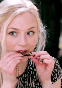 bethkinneysings:  Emily Kinney playing her harmonica necklace during her interview