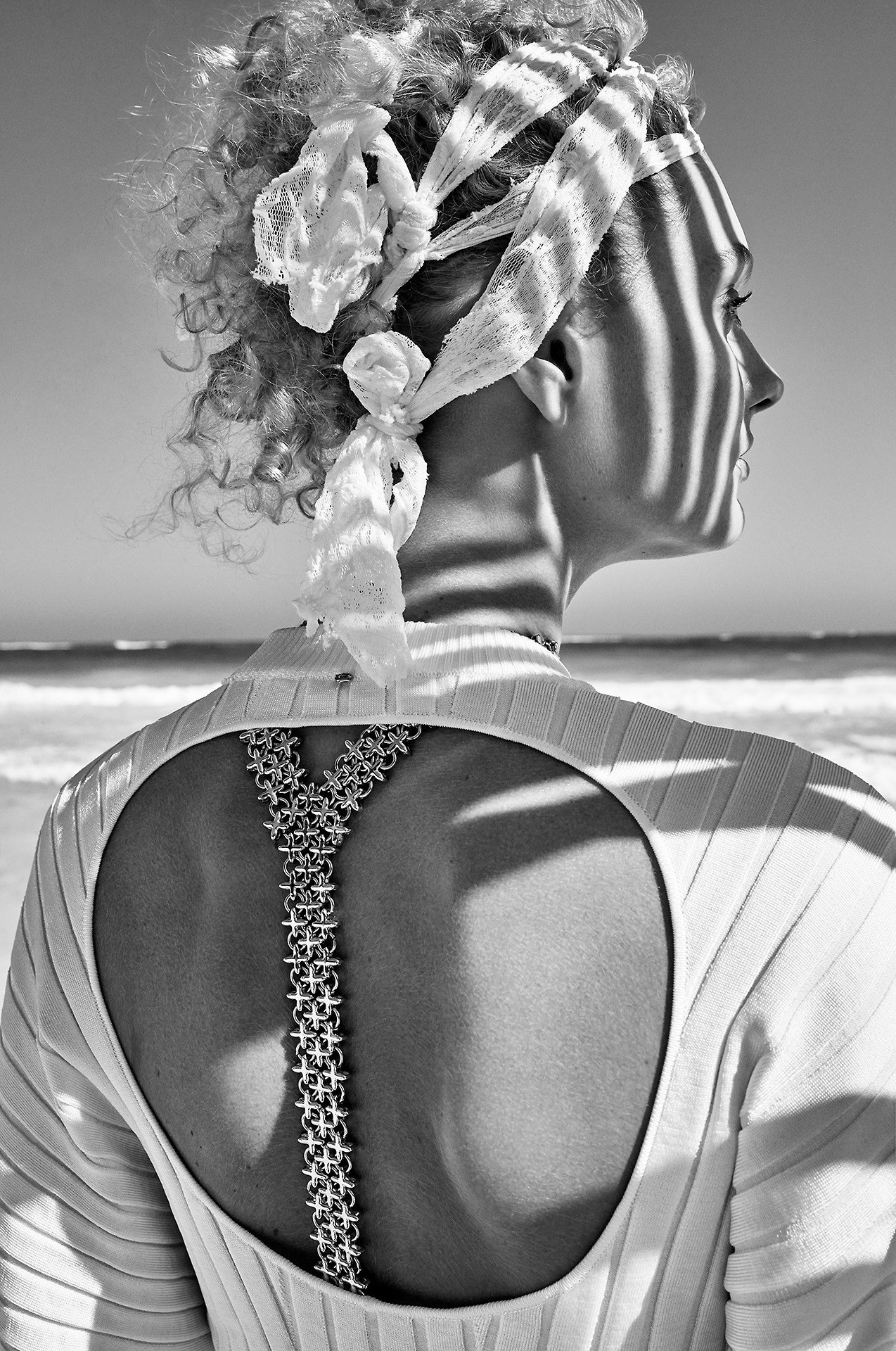 vogue-at-heart:  Patricia van der Vliet in “White Out” for Elle Italia, April