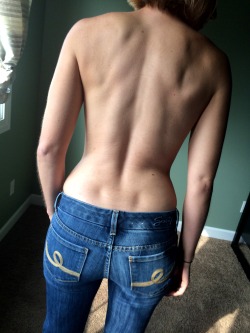 deviantsexualcouple:  For all of you that love my back dimples:)   Not just those dimples but those back muscles! 