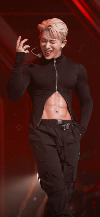 kpop-locks: wonho; open mind stages like/reblog | @xuxipoet 