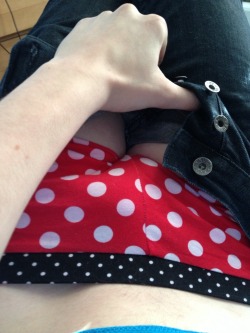 lickerp69:the-lovely-trap:Tehe. Boy on the outside. Girl down under.  uuuummm.. so cute