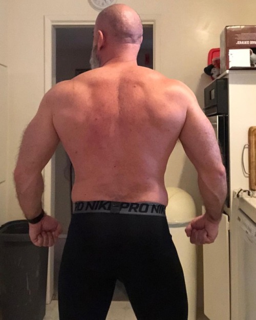 Just back from BACK DAY.—- ONLINE MIND and BODY PERSONAL TRAINING - DM or Go to: www.MuscleLifeCoach