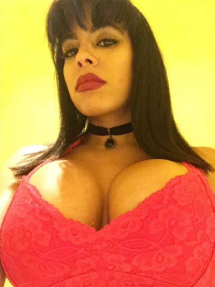 cunnuligus2:  Sexy Latina Luna Star 🌟