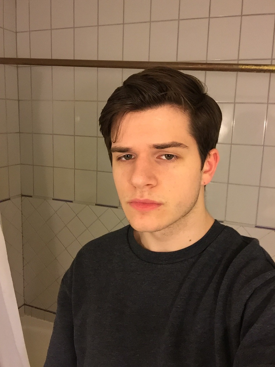 letshearitforthisclown:  letshearitforthisclown:  welcome to the selfie bathroom