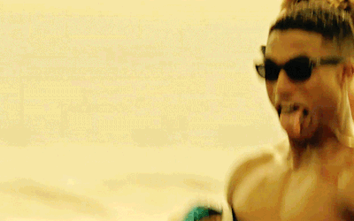 718a66e12bec1f54e0432fc74962c6596a9ed659.gifv