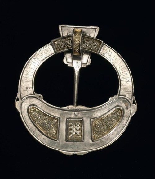 Hunterston Brooch, found in Hunterston, North Ayrshire, Scotland, in the 1830s. Made in Made in Irel