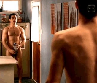 el-mago-de-guapos: Jared Turner  Go Girls 1x11 (also shirtless Jay Ryan walks in on him) “I might just umm…” Click here to catch Jay Ryan naked! 