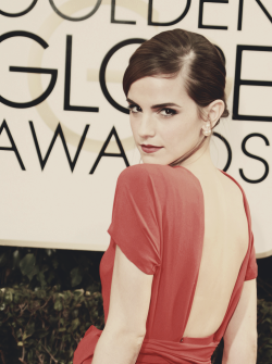 watsonglamour:  Emma Watson at the 71st Annual