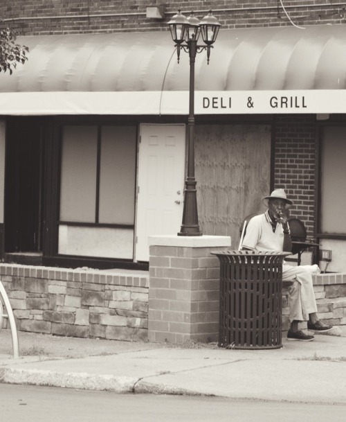 St. Louis, Mo. “Who all there”?For more divinely melanated bodies, Follow Instagram.com/TheMightyD