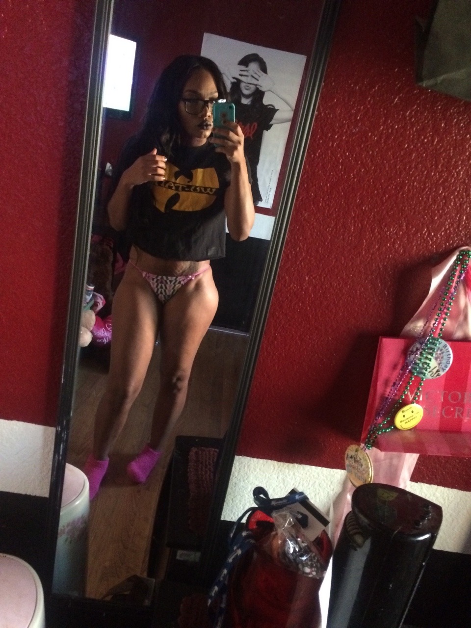 karrijasminetho:  meatgod:  Mirror, mirror on the wall who as the phattest ass of