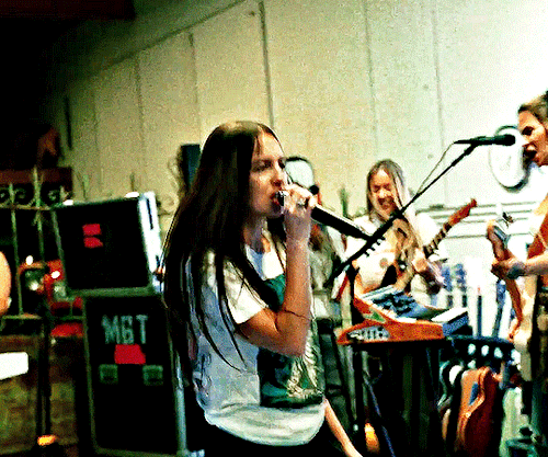 OLIVIA RODRIGO All-american Bitch (live From Rehearsal)