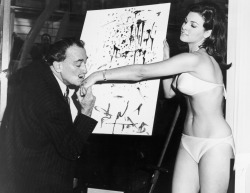 genterie:  Raquel Welch and Salvador Dalí