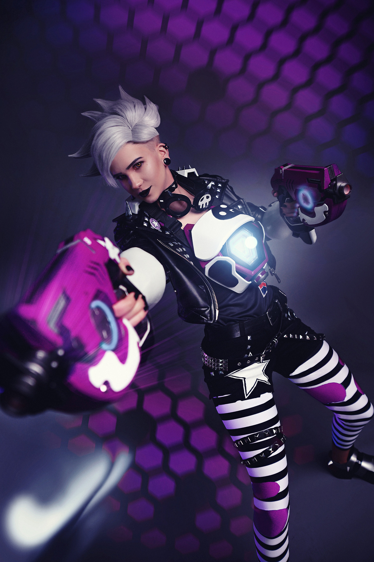 haku-mikiriyami:  Tracer Ultraviolet | Overwatch Fandom: Overwatch Characters: