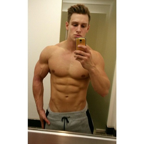 lumbrjax:  Instagram user @stevekris_ http://ift.tt/1Q7d9k5 