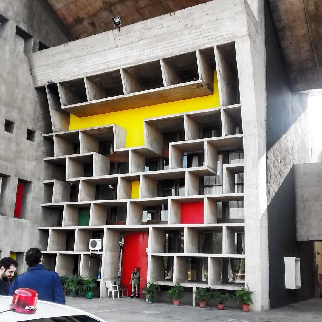 nexttoparchitects:  #nextarch by @bauhaus.movement #next_top_architects Palace of