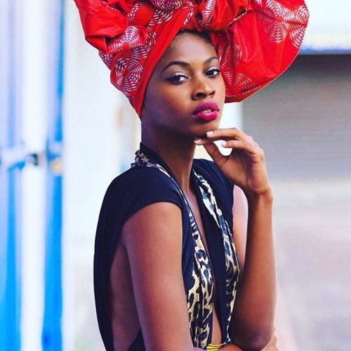 apif: RP @emmanuelle_soundjata_  #fashion #beauty #blackisbeautiful #headwrap #turban #africainspire