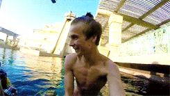 awzoella:  Joe Sugg +Dubai 