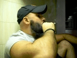 iceflme90:  writerbear:  19999992:  StogieChrys82 – First cigar of the day  I think