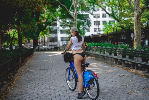 ravenarce:  Bike rides with @underground_nyc