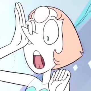 gemxi:  she is beauty she is grace  she has a birdy face X3