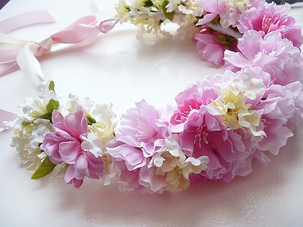 dolldear:  ♡ new flower crown available for purchase ♡ 