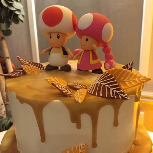 This cake looks rad