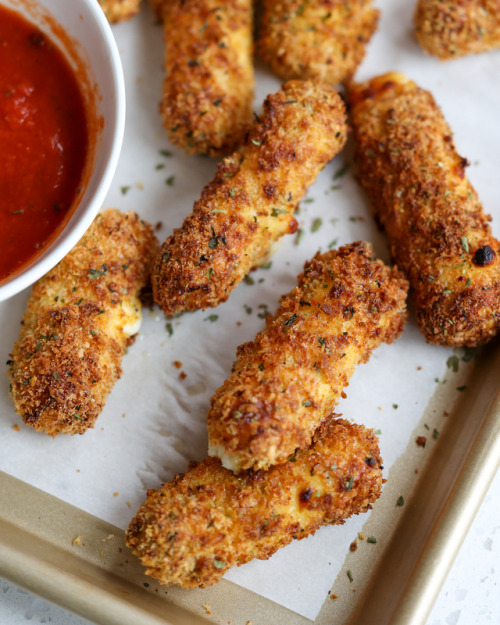 foodffs:Easy Panko breaded Air Fryer Mozzarella Sticks cooked up crispy in the air fryer. Just as de