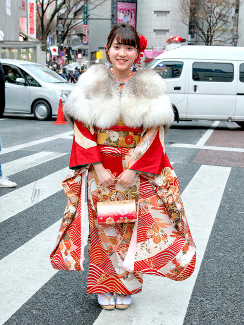 tokyo-fashion: Coming of Age Day in Japan 2018 Posted 50+ pictures of traditional Japanese kimono on the streets of Shibuya, Tokyo on Coming of Age Day 2018. It rained in the afternoon and evening, so couldn’t shoot night time kimono photos this year.