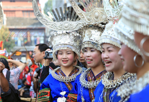 Beautiful Silver Ornaments of the Miao people.  Photography by 龙翔影流