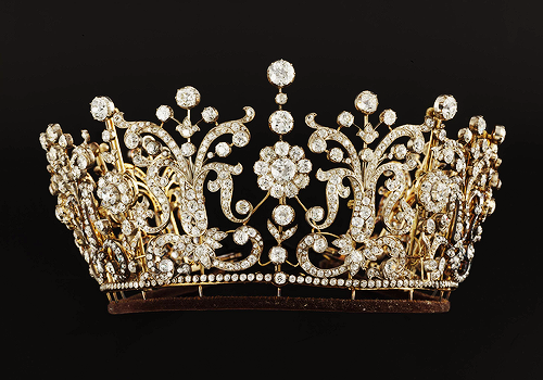 get to know me meme (royalist edition) || (02/10) tiaras: The Poltimore TiaraMade by Garrard for Flo