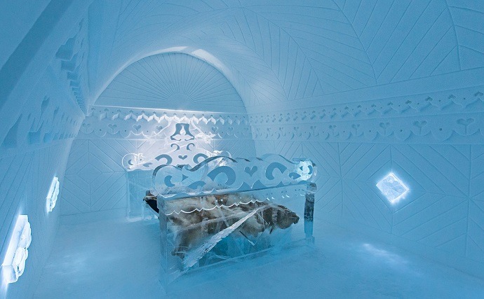 High class hibernation (guest rooms at IceHotel, Jukkasjärvi, northern Sweden)