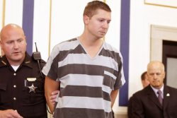 thedarkestlove:  micdotcom:  Ray Tensing’s body cam shows officers corroborating his false account An extended version of Ray Tensing’s body cam footage shows two police officers appearing to corroborate the false account that he was dragged by Samuel