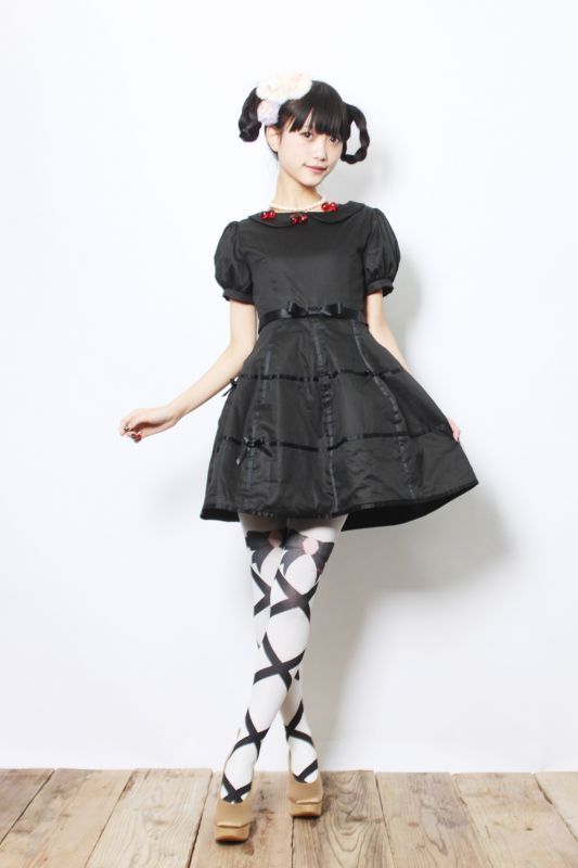 dollgirls:  selected looks from syrup tokyo (cute bone, jewel cat, square frill,