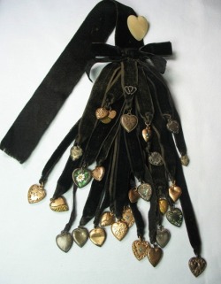 frostflowers: Victorian heart mourning ribbons 