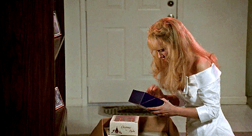 stars-bean: Winona Ryder in Edward Scissorhands (1990) dir. Tim Burton