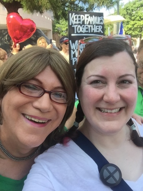 I got to meet Stephe Koontz today at the Families Belong Together rally in Atlanta! I asked if I cou