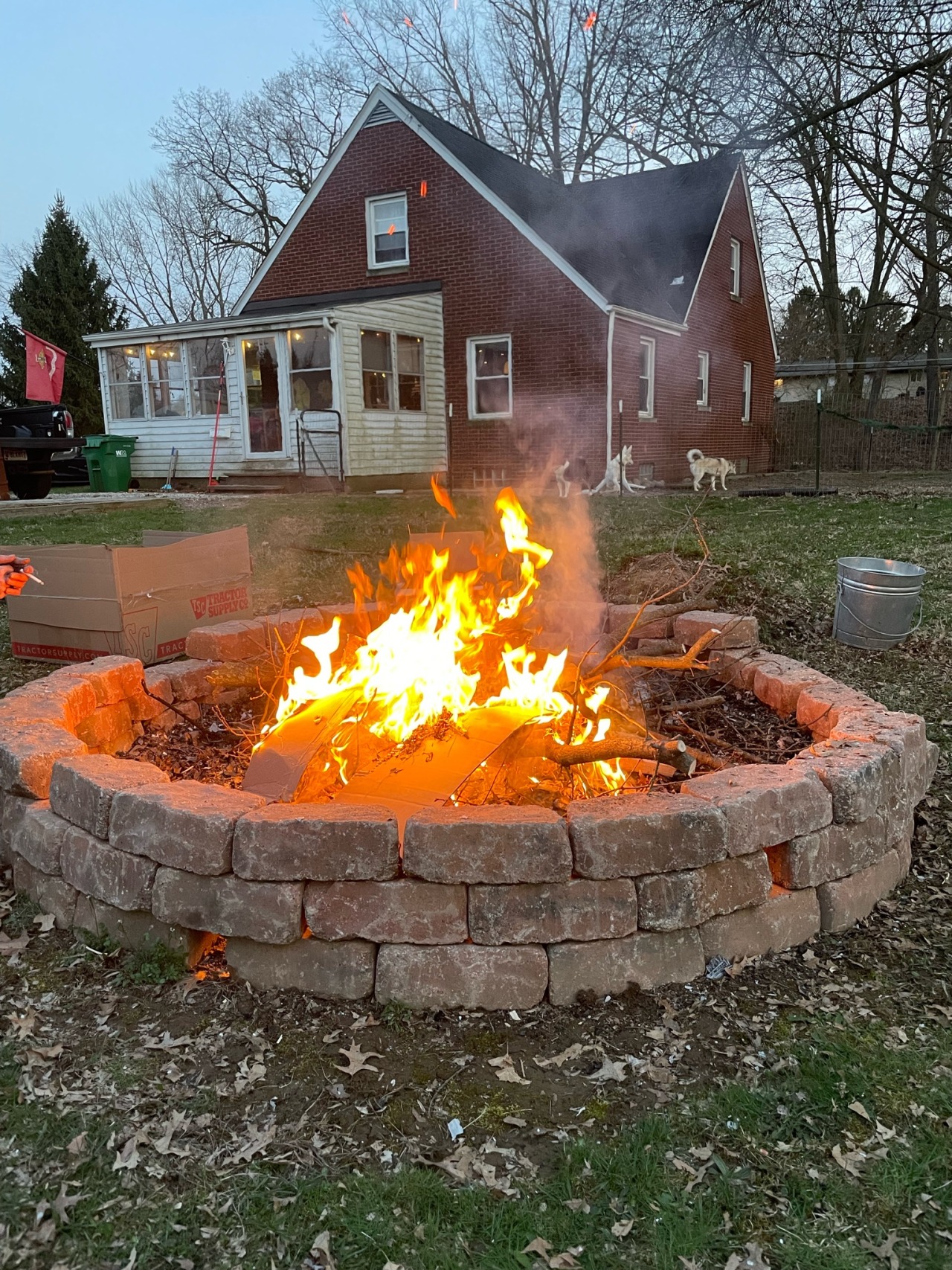 Was so nice having the first fire of 2023 the other night for an early Easter with babes parents. It needs a few more stones but love the fire pit @katiiie-lynn and I made 