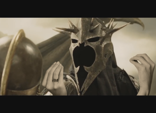 sauronisnotamused: ..He even put his gloves off to show you how serious he’s about it. 