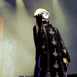 Endless Ghifs 29/? Source Year Zero Con Papa Emeritus Il Terzo