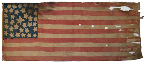 thecivilwarparlor:Few American flags capture the essence of the Civil War like this 35 star homemade