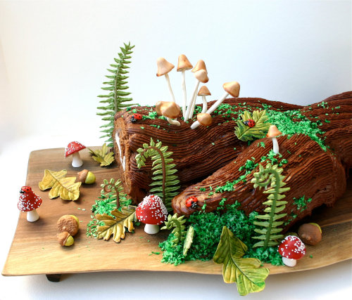 sosuperawesome:Confectionery Art -everything you see is edible- by andiespecialtysweets on Etsy