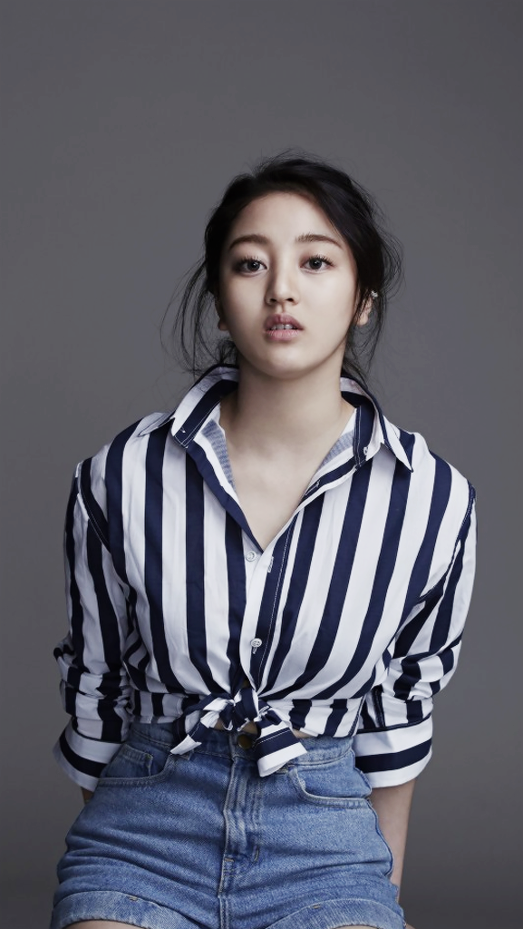 alltwiceicons:  Twice lockscreens (GQ Korea)Don’t forget to check the sidebar to