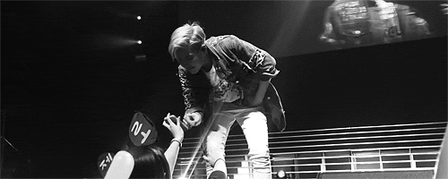 junhonga-deactivated20150207:  How to give a girl your number ft Zelo. 