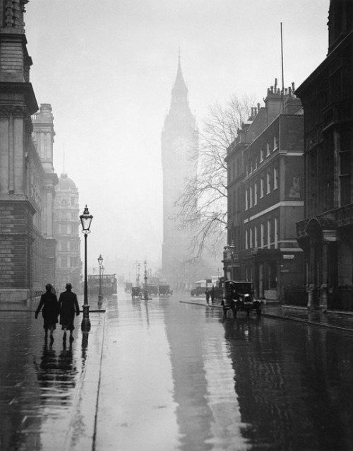 thefirenze:The Daily Herald Collection at the National Media Museum, Bradford. Shadow of Big Ben at 