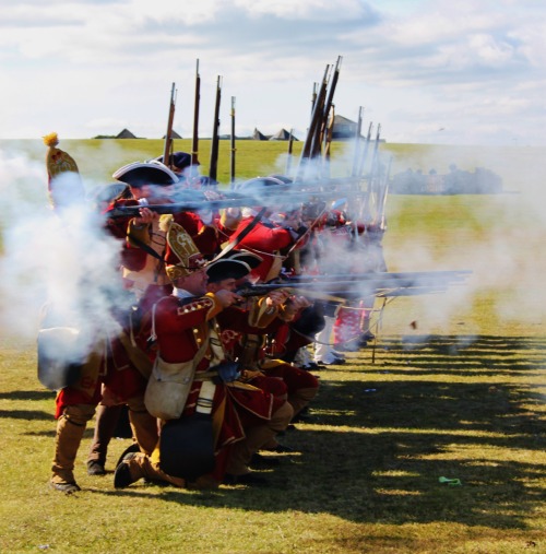 barbucomedie:Re-enactors of the Government Forces during the Jacobite Rising of 1745 display Platoon